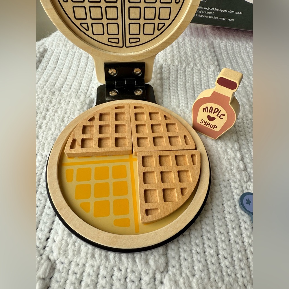 PairPear Wooden Waffle Maker Toy Food Playset - Picture 10 of 12